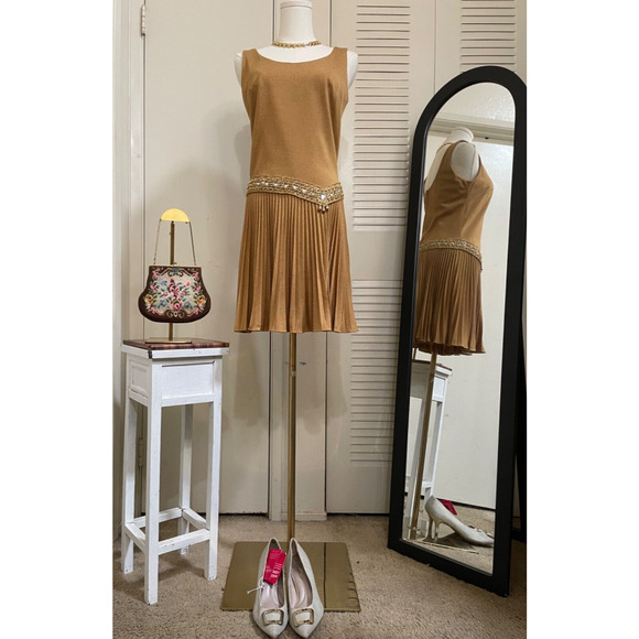 Vintage 1960’s Shimmery Metallic Gold MOD/Cocktail Original Jr. Them NY Dress - Picture 1 of 16